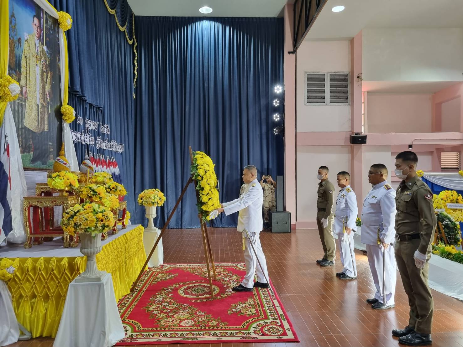 สภ.แม่สะเรียง,ร่วมประกอบพิธีวางพวงมาลา เนื่องในวันนวมินทรมหาราช 13 ตุลาคม 2566