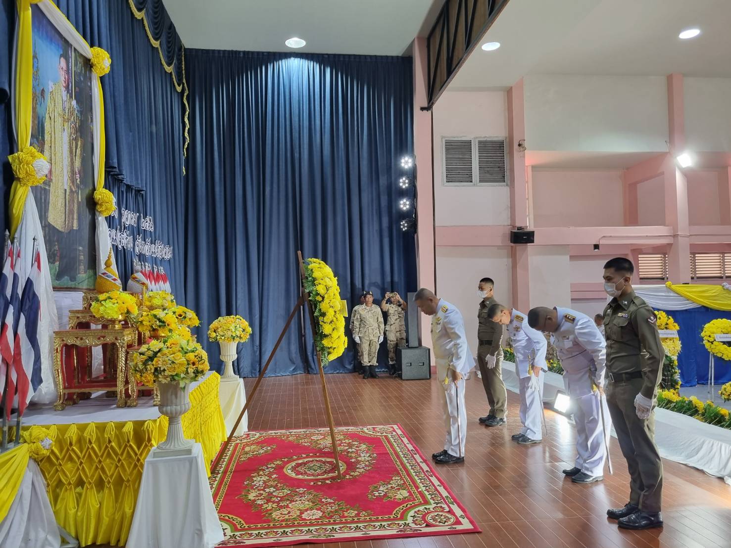 สภ.แม่สะเรียง,ร่วมประกอบพิธีวางพวงมาลา เนื่องในวันนวมินทรมหาราช 13 ตุลาคม 2566