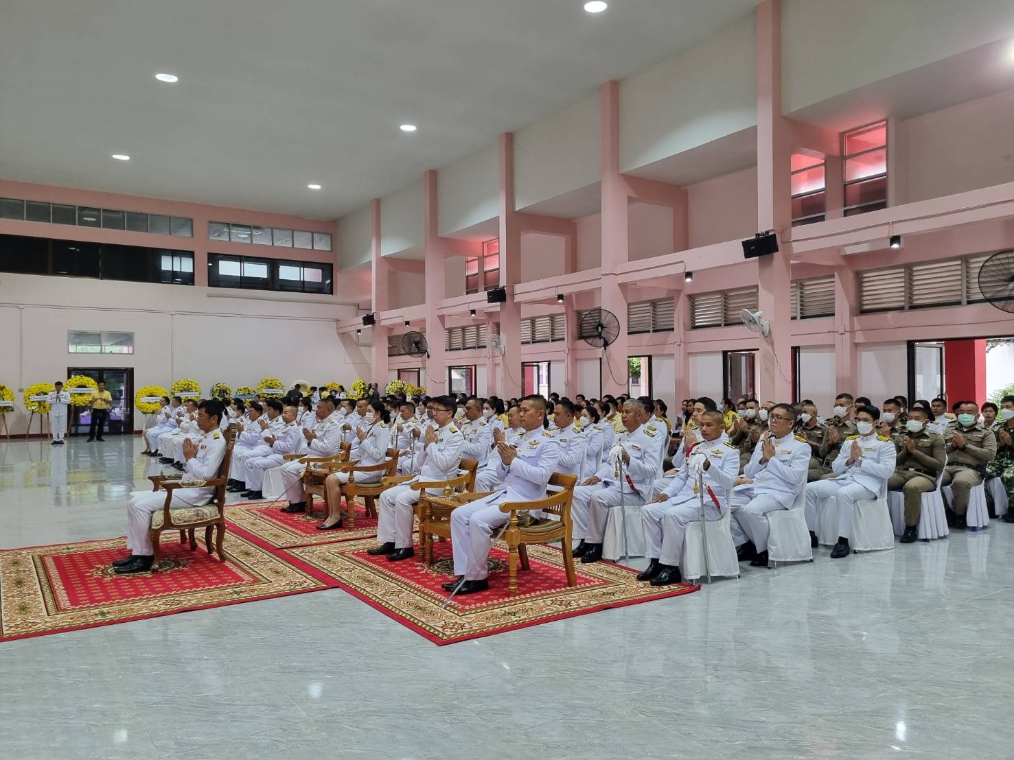 สภ.แม่สะเรียง,ร่วมกิจกรรมทำบุญตักบาตร เนื่องในวันนวมินทรมหาราช 13 ตุลาคม 2566