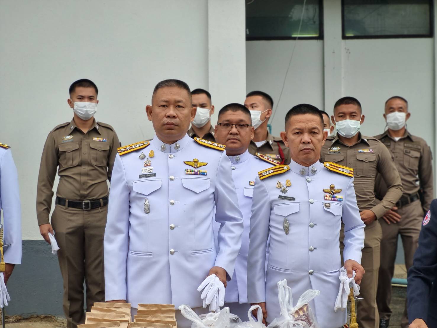 สภ.แม่สะเรียง,ร่วมกิจกรรมทำบุญตักบาตร เนื่องในวันนวมินทรมหาราช 13 ตุลาคม 2566