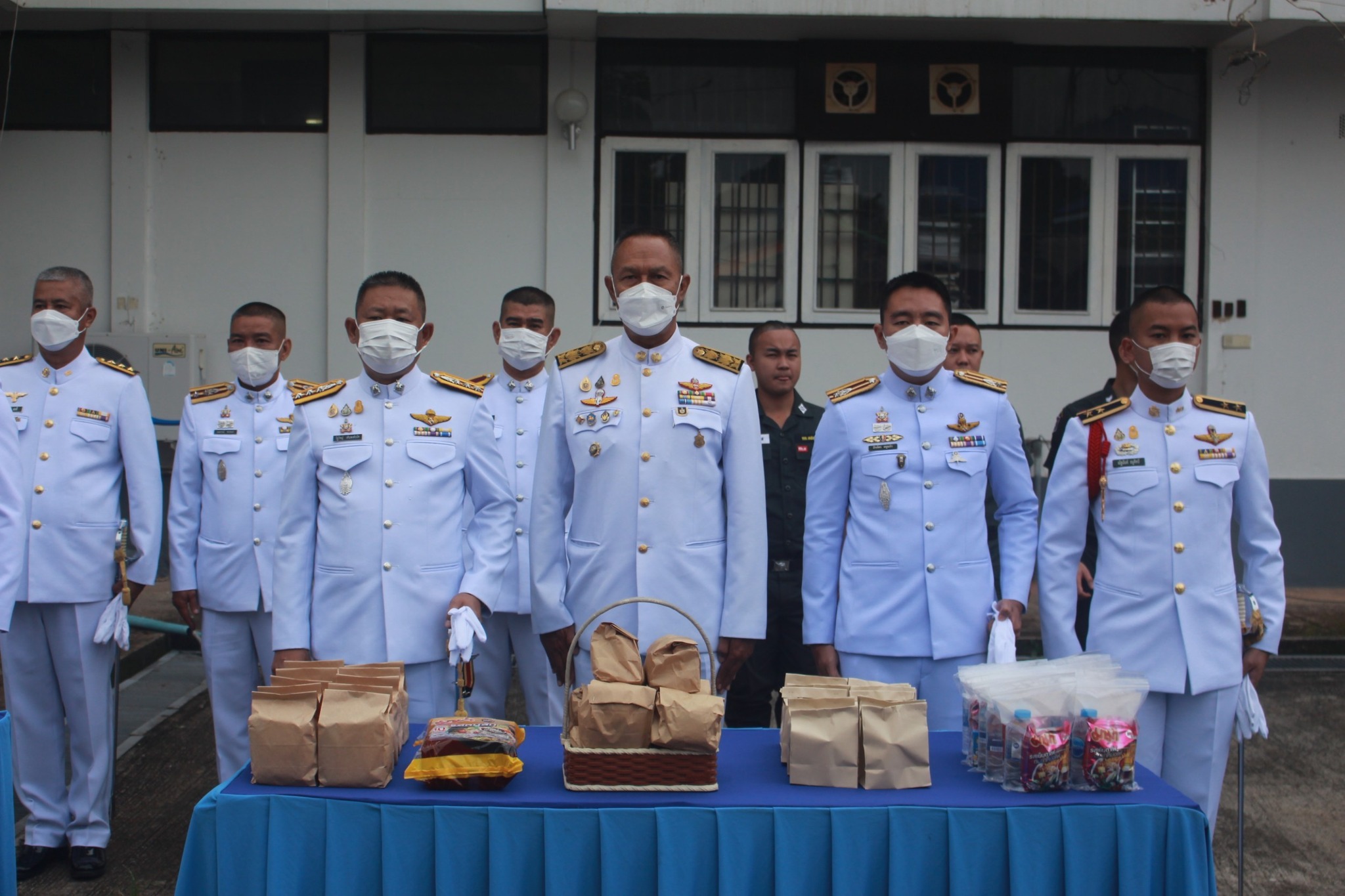 กิจกรรมทำบุญตักบาตร เนื่องในโอกาสเฉลิมพระเกียรติสมเด็จพระนางเจ้าสิริกิติ์พระบรมราชินีนาถพระบรมราชชนนีพันปีหลวง เนื่องในโอกาสวันเฉลิมพระชนมพรรษา 12 สิงหาคม 2566,สภ.แม่สะเรียง