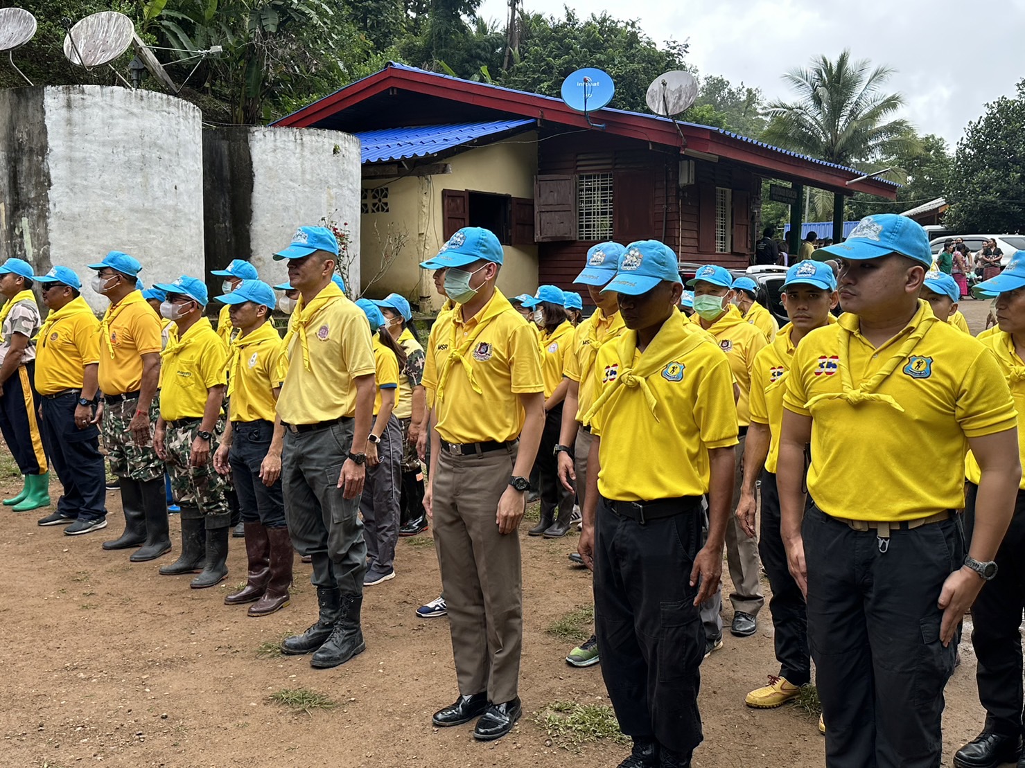 สภ.แม่สะเรียง,จิตอาสาเข้าร่วมกิจกรรมจิตก่อสร้างฝายชะลอน้ำเพื่อให้ประชาชน