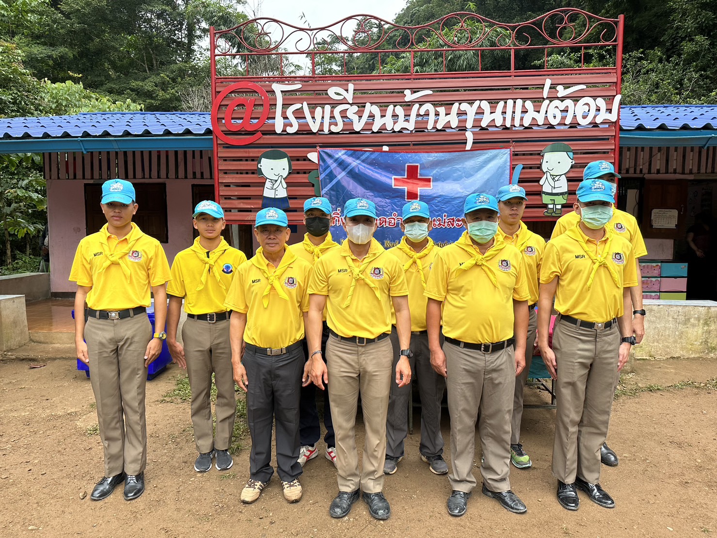 สภ.แม่สะเรียง,จิตอาสาเข้าร่วมกิจกรรมจิตก่อสร้างฝายชะลอน้ำเพื่อให้ประชาชน