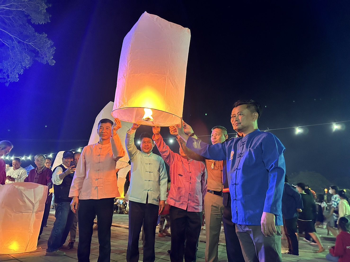 สภ.แม่สะเรียง,ร่วมเป็นเกียรติพิธีเปิดงานประเพณีลอยกระทง อ.แม่สะเรียง