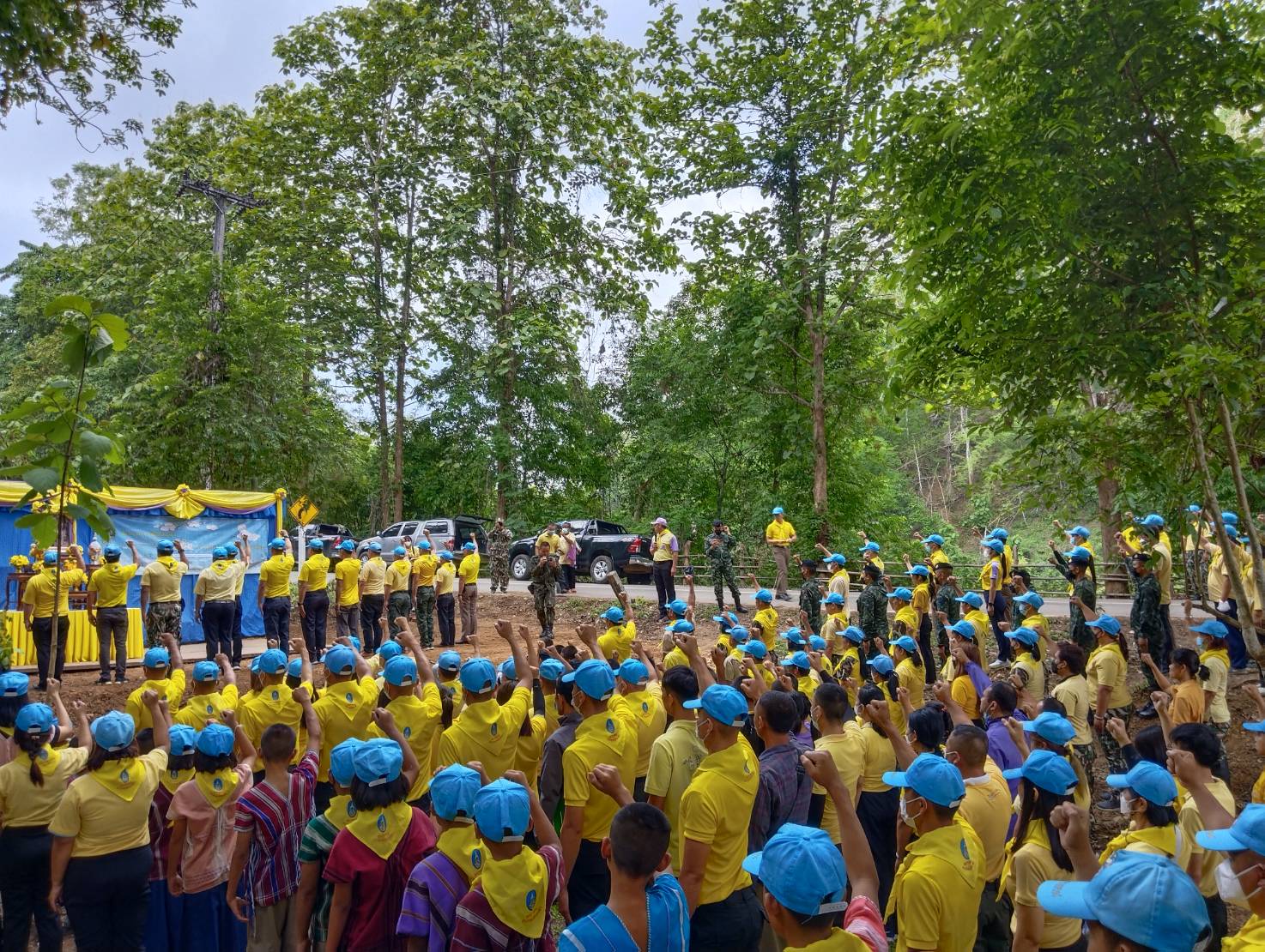 จิตอาสาปลูกป่า เนื่องในวันคล้ายวันเฉลิมพระชนมพรรษาสมเด็จพระนางเจ้าฯ พระบรมราชินี ๓ มิถุนายน ๒๕๖๖