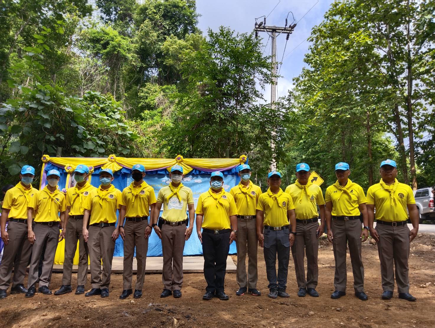 จิตอาสาปลูกป่า เนื่องในวันคล้ายวันเฉลิมพระชนมพรรษาสมเด็จพระนางเจ้าฯ พระบรมราชินี ๓ มิถุนายน ๒๕๖๖