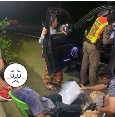 วันที่ 9 ตุลาคม 2567 ได้มีการจับกุมตัวผู้ต้องหา “1.มีไว้ในครอบครองยาเสพติดให้โทษร้ายแรงประเภท 1 (ยาบ้า) โดยผิดกฎหมาย 2.เสพยาเสพติดให้โทษประเภท 1 (ยาบ้า)โดยผิดกฎหมาย 3.เป็นผู้ขับขี่รถจักรยานยนต์เสพยาเสพติดให้โทษประเภท 1(เมทแอมเฟตามีน)โดยฝ่าฝืนต่อกฎหมาย” จำนวน 1 ราย ผู้ต้องหา 1 คน