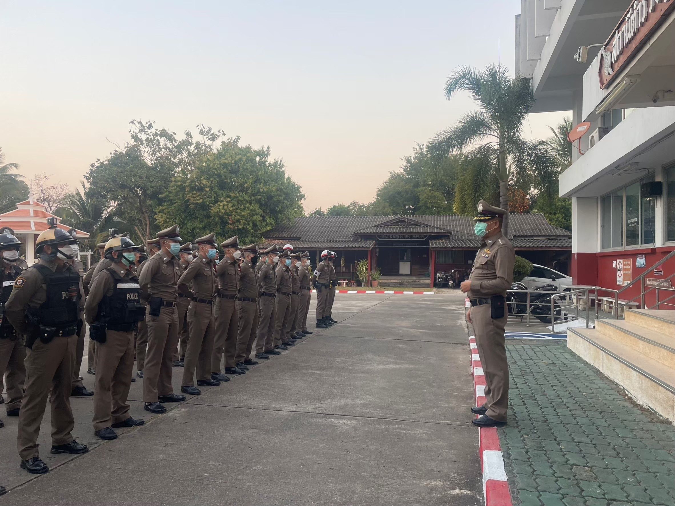 พ.ต.อ.รัฐวิชญ์ วศินพงศ์ธนัช ผกก.สภ.แม่สะเรียง ได้ชี้แจง งานสายตรวจ งานจราจร และงานอำนวยการ เกี่ยวกับการดำเนินการประชาสัมพันธ์เกี่ยวกับการประเมินคุณธรรมและความโปร่งใส (EIT)